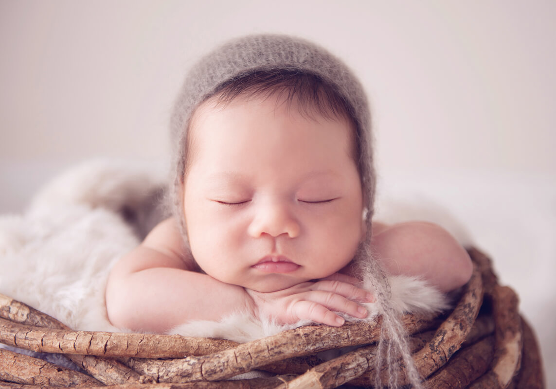 best private maternity hospital melbourne newborn photography